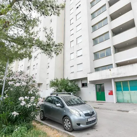 Apartament For 2, Balcony, Wi-fi, Public Parking, Private Entrance *