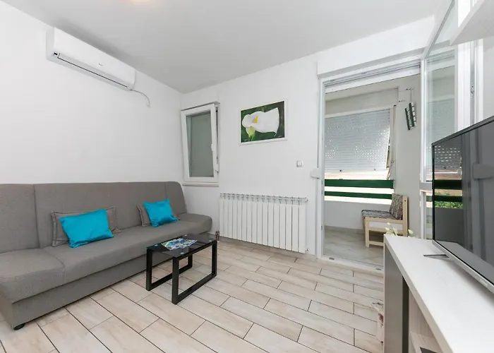 For 2, Balcony, Wi-fi, Public Parking, Private Entrance Appartement *