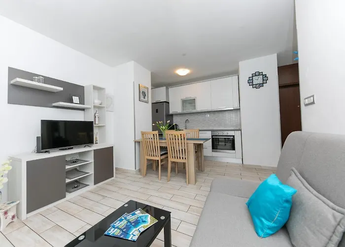 For 2, Balcony, Wi-fi, Public Parking, Private Entrance Appartement Split