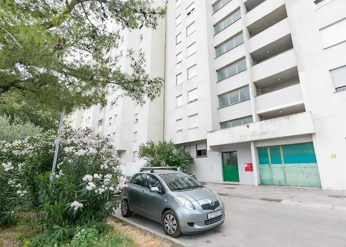 Appartement For 2, Balcony, Wi-fi, Public Parking, Private Entrance *