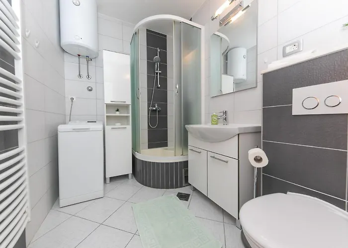 Appartement For 2, Balcony, Wi-fi, Public Parking, Private Entrance Split