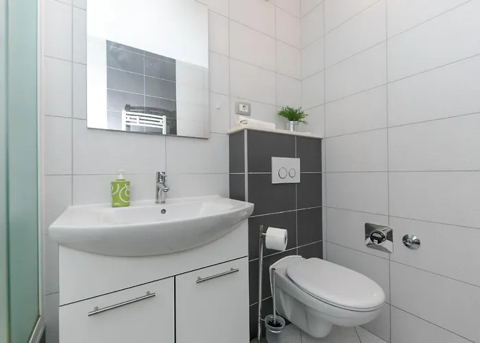 Appartement For 2, Balcony, Wi-fi, Public Parking, Private Entrance