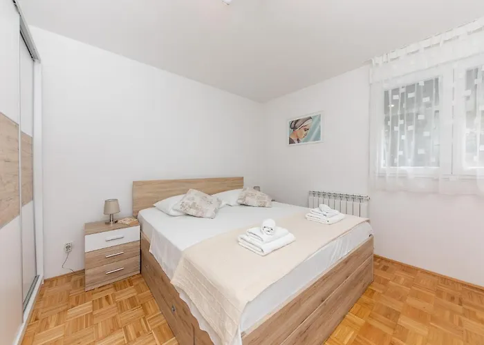 For 2, Balcony, Wi-fi, Public Parking, Private Entrance Appartement Split